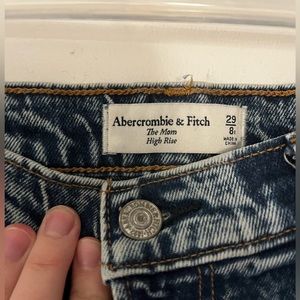 Women’s Abercrombie & Fitch the Mom high rise jeans